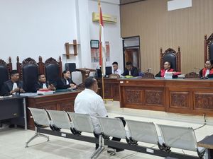 Plt Kabiro Umum NTT Penganiaya Istri hingga Tewas Dituntut 10 Tahun Penjara Plt Kabiro Umum NTT Penganiaya Istri hingga Tewas Dituntut 10 Tahun Penjara