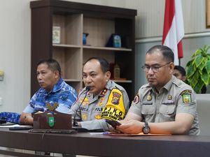 Polda Riau Dalami Keterlibatan Cukong di Balik Kebakaran Lahan Polda Riau Dalami Keterlibatan Cukong di Balik Kebakaran Lahan