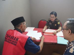 Tersangka Korupsi Dana BOS Rp 25 M di Ponorogo Segera Disidangkan Tersangka Korupsi Dana BOS Rp 25 M di Ponorogo Segera Disidangkan