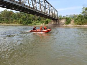 Lansia di Kabupaten Lahat Tenggelam di Sungai Saat Memancing Lansia di Kabupaten Lahat Tenggelam di Sungai Saat Memancing