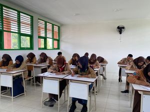 Video: Pemerintah Siapkan Rp 1,1 T untuk Biayai Sekolah Rakyat Setahun Video: Pemerintah Siapkan Rp 1,1 T untuk Biayai Sekolah Rakyat Setahun