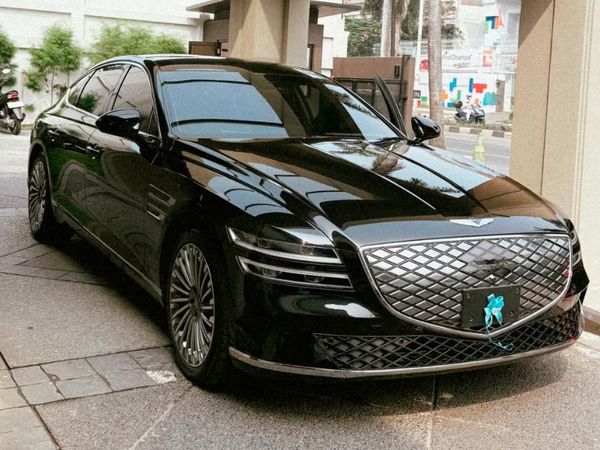 Thariq Halilintar Beri Mobil Mewah ke Aaliyah: Kado Lahiran dan Ultah Pernikahan