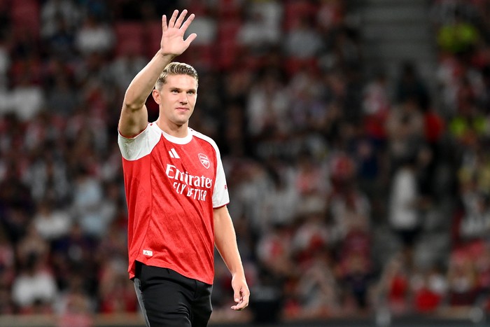SINGAPORE, SINGAPORE - JULY 27: Viktor Gyokeres of Arsenal in action prior to the Pre-Season Friendly match between Arsenal FC and Newcastle United at National Stadium on July 27, 2025 in Singapore. (Photo by Apinya Rittipo/Getty Images)