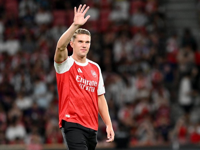 SINGAPORE, SINGAPORE - JULY 27: Viktor Gyokeres of Arsenal in action prior to the Pre-Season Friendly match between Arsenal FC and Newcastle United at National Stadium on July 27, 2025 in Singapore. (Photo by Apinya Rittipo/Getty Images)