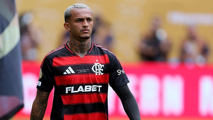 MIAMI GARDENS, FLORIDA - JUNE 29: Wesley Franca of CR Flamengo portrait before the FIFA Club World Cup 2025 round of 16 match between CR Flamengo and FC Bayern München at Hard Rock Stadium on June 29, 2025 in Miami Gardens, Florida. (Photo by Richard Sellers/Sportsphoto/Allstar via Getty Images)