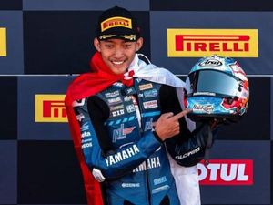 Ketum IMI Puji Prestasi Arai Agaska di R3 bLU cRU World Cup Hungaria 2025 Ketum IMI Puji Prestasi Arai Agaska di R3 bLU cRU World Cup Hungaria 2025