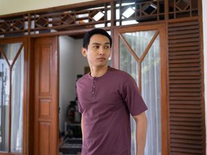 Film Pesugihan Sate Gagak, Suguhkan Teror Hantu Penuh Ledakan Tawa Film Pesugihan Sate Gagak, Suguhkan Teror Hantu Penuh Ledakan Tawa