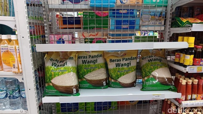 Beras Premium di MInimarket Beras Premium di MInimarket