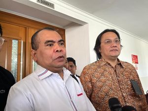 Eks Wamendes Ungkap Isi Gugatan ke Roy Suryo dkk soal Isu Ijazah Palsu Jokowi Eks Wamendes Ungkap Isi Gugatan ke Roy Suryo dkk soal Isu Ijazah Palsu Jokowi