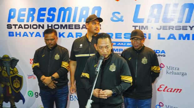 Kapolri Jenderal Listyo Sigit Prabowo menghadiri peresmian Stadion Homebase dan Launching Tim, Jersey, hingga Supporter Bhayangkara Presisi Lampung FC. Kegiatan itu berlangsung di Stadion Sumpah Pemuda, Bandar Lampung, Lampung, Senin (28/7/2025).
