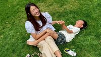 Lee Si Young Liburan ke New York, Kabari Putra Soal Kehamilan
