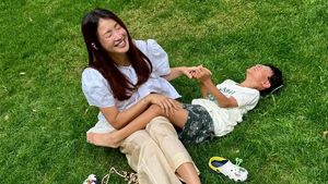 Lee Si Young Liburan ke New York, Kabari Putra Soal Kehamilan