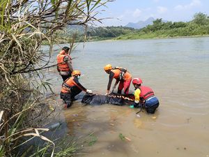 Lansia yang Tenggelam Saat Mancing di Sungai Lematang Ditemukan Tewas Lansia yang Tenggelam Saat Mancing di Sungai Lematang Ditemukan Tewas