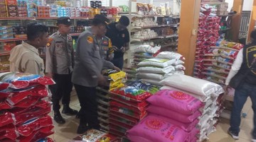 Polisi Sidak Pasar di Kota Dumai Pastikan Tak Ada Beras Oplosan