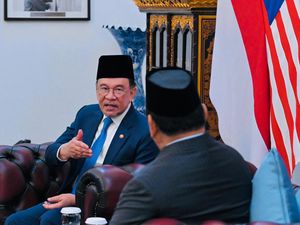 Usai Hadiri KTT ASEAN dan APEC, PM Malaysia Anwar Ibrahim Sakit