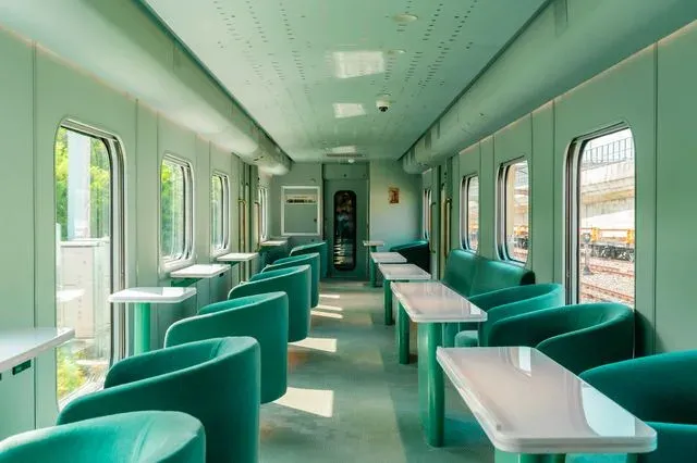 Unik! Restoran Mewah dalam Kereta Punya Menu Es Krim Michelin-star