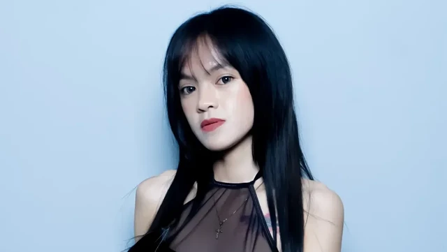 Kabar Terkini Artis dari InsertLive : Sosok Riri Febriana, Artis Genta Buana yang Diam-diam Menikah Sesama Jenis