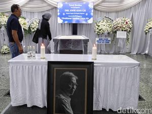 Kwik Kian Gie Dikremasi Kamis Besok, Digelar Tertutup untuk Keluarga Kwik Kian Gie Dikremasi Kamis Besok, Digelar Tertutup untuk Keluarga