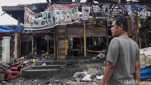 Suasana Pasar Taman Puring Usai Kebakaran, Dagangan Ludes