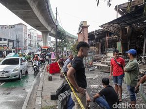 Video Kondisi Lalin di Depan Pasar Taman Puring Usai Kebakaran Video Kondisi Lalin di Depan Pasar Taman Puring Usai Kebakaran
