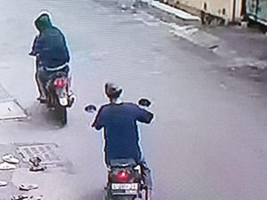 Maling Motor Saat Korban Khotbah Jumat di Surabaya Diciduk Maling Motor Saat Korban Khotbah Jumat di Surabaya Diciduk