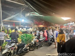 Ibu-ibu Curhat Belanja Rp 100.000 di Pasar Nggak Cukup buat Sehari