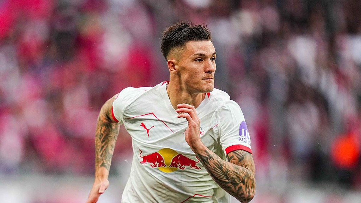 Benjamin Sesko kini lebih dekat ke Manchester United (NurPhoto via Getty Images/NurPhoto)