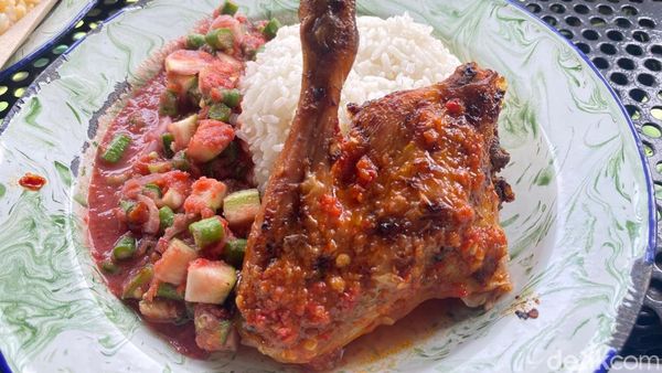 Sedap! Di Cikini Ada Nasi Balap Puyung dan Sate Rembiga Khas Lombok