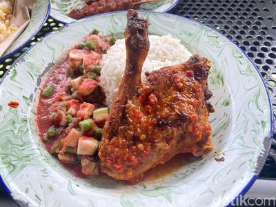 Sedap! Di Cikini Ada Nasi Balap Puyung dan Sate Rembiga Khas Lombok