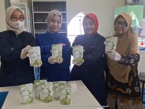 Dosen dan Mahasiswa Sulap Limbah Cangkang Telur Jadi Masker Kecantikan