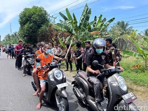 Motif 2 Remaja Bersajam Kejar Pemotor hingga Tewas Kecelakaan di Polman Motif 2 Remaja Bersajam Kejar Pemotor hingga Tewas Kecelakaan di Polman