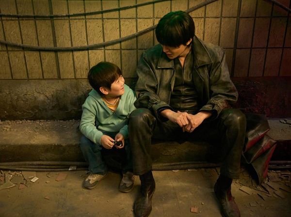 Momen Lee Minho dan Cast Omniscient Reader saat Break Syuting