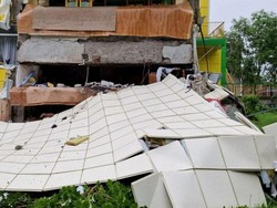 Video: Momen Petugas Medis di Rusia Teruskan Operasi di Tengah Gempa