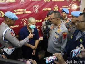 Adi Pembunuh Kukuh Sempat Ajak Istri Threesome Bareng Wanita Lain Adi Pembunuh Kukuh Sempat Ajak Istri Threesome Bareng Wanita Lain