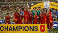 Kini, mereka kembali mengungguli Indonesia lewat skor tipis 1-0, sekaligus mencatatkan clean sheet ketiga secara berturut-turut di partai puncak. Ini menjadi bukti kedisiplinan dan mental juara yang ditanamkan dalam skuat muda mereka.