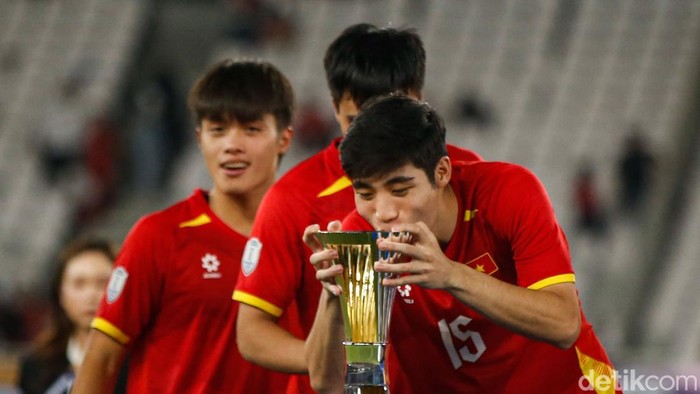 Vietnam Cetak Hat-trick Juara AFF U-23 Vietnam keluar sebagai juara AFF U-23 Championship 2025 usai mengalahkan Indonesia di Stadion Utama Gelora Bung Karno, Jakarta, Selasa (29/7/2025). Kemenangan ini semakin menegaskan dominasi Vietnam di kawasan Asia Tenggara untuk kelompok usia muda.