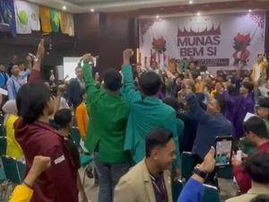 Buntut Kericuhan, 5 Kampus di Bali Mundur dari BEM SI Kerakyatan Buntut Kericuhan, 5 Kampus di Bali Mundur dari BEM SI Kerakyatan