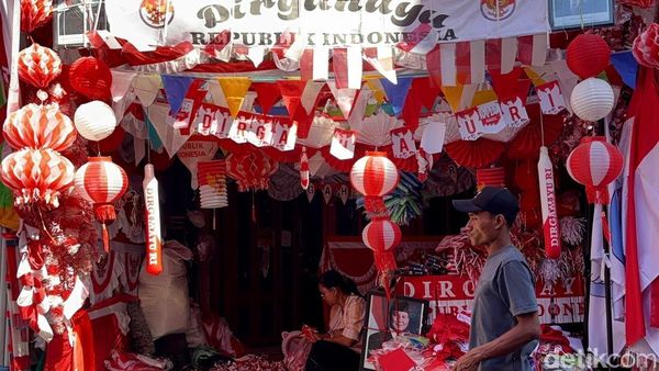 Geliat Kampung Bendera Surabaya Menyambut HUT RI 80