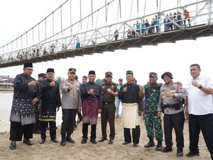 Polda Riau-Sumbar Koordinasi Terkait Aktivitas PETI di Sungai Kuantan Polda Riau-Sumbar Koordinasi Terkait Aktivitas PETI di Sungai Kuantan