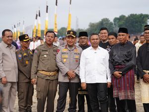 Kapolda-Gubri Bertolak ke Kuansing, Pimpin Operasi PETI Jelang Pacu Jalur Kapolda-Gubri Bertolak ke Kuansing, Pimpin Operasi PETI Jelang Pacu Jalur