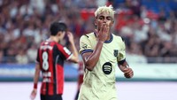 Musim baru dimulai, sampai sejauh mana taring Yamal terlihat nanti? Musim lalu, Yamal kemas 18 gol dan 25 assist dari 55 penampilan di seluruh kompetisi (Getty Images/Chung Sung-Jun)