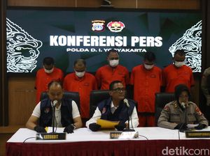 Heboh Penangkapan 5 Pemain Judol Rugikan Bandar, Polda DIY Angkat Bicara Heboh Penangkapan 5 Pemain Judol Rugikan Bandar, Polda DIY Angkat Bicara