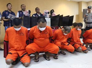 Polisi Gerebek Markas Judi Online di Bantul, 5 Orang Ditangkap Polisi Gerebek Markas Judi Online di Bantul, 5 Orang Ditangkap