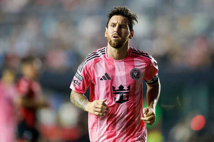 Lionel Messi FT. LAUDERDALE, FL - JULY 30: Inter Miami forward Lionel Messi (10) reacts during a Leagues Cup soccer match between Inter Miami CF and Atlas at Chase Stadium on July 30, 2025 in Fort Lauderdale, Florida.(Photo by Chris Arjoon/Icon Sportswire via Getty Images)
