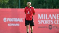 Massimiliano Allegri juga dapat gaji 5 juta euro (Rp 96,4 miliar) per musim di AC Milan. Foto: REUTERS/Daniele Mascolo