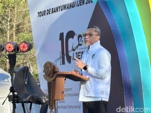 Zulhas Puji Kemajuan Banyuwangi di Ajang Balap Sepeda Tour de Ijen Zulhas Puji Kemajuan Banyuwangi di Ajang Balap Sepeda Tour de Ijen