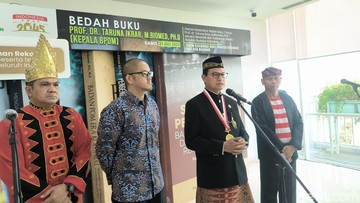 Kepala BPOM Catat Rekor MURI, Gelar Launching-Bedah Buku dengan 6 Ribu Peserta