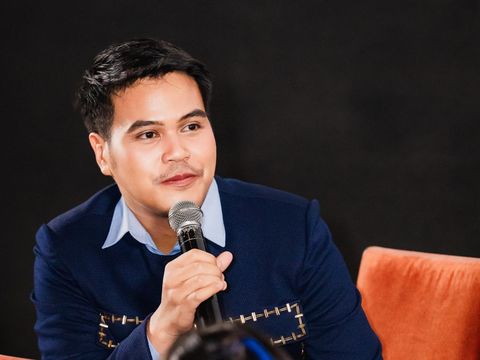 Penulis naskah Rifki Ardisha sat konferensi pers film Panggil Aku Ayah di Epiwalk Jakarta, Rabu (30/7/2025). (Poplicist/Arman Febryan)