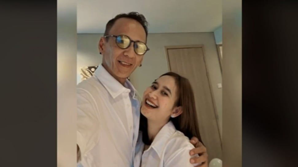 Istri Raymond Manthur