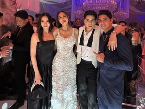 10 Penampilan Serba Hitam Artis di Resepsi Luna Maya, Siapa Paling Stunning? 10 Penampilan Serba Hitam Artis di Resepsi Luna Maya, Siapa Paling Stunning?